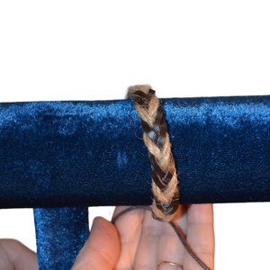 Bracelet Braided Strips of Leather and WovenThreads Adjustable Men / Women / Kid